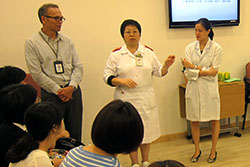 Hope Foundation for Cancer Care from Taiwan visits TMH