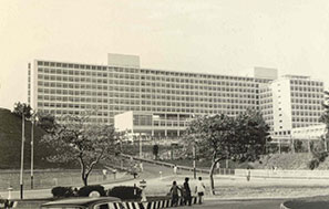 Picture 2 of Queen Elizabeth Hospital Old Appearance