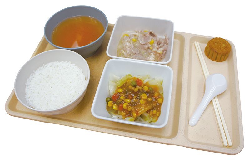 Catering Service Department provides various types of meal according to patient’s need. Photo shows special meal for celebrating Mid-Autumn Festival.