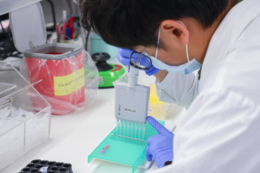流式點陣系統,用於組織型抗原抗體檢測。
