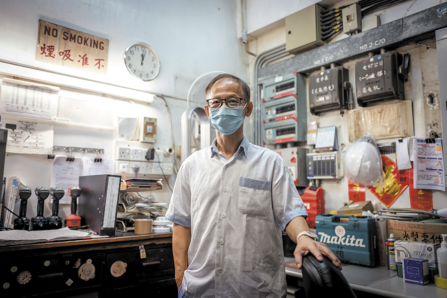 To Ying-chee says, in the early years, vehicle maintenance was also part of the duties of mechanics, who was also known as the ‘chief mechanic’.