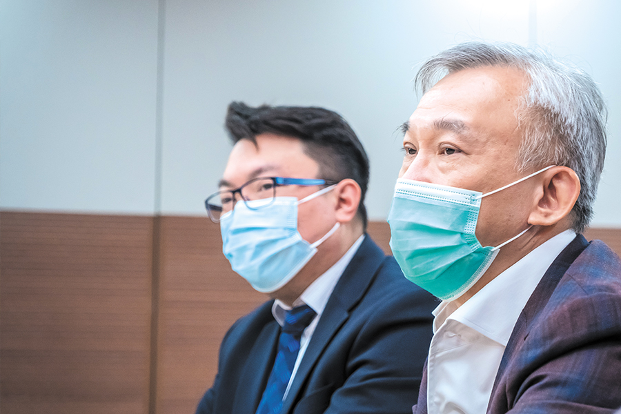 (From left) Alan Cheung and Mak Po-kong