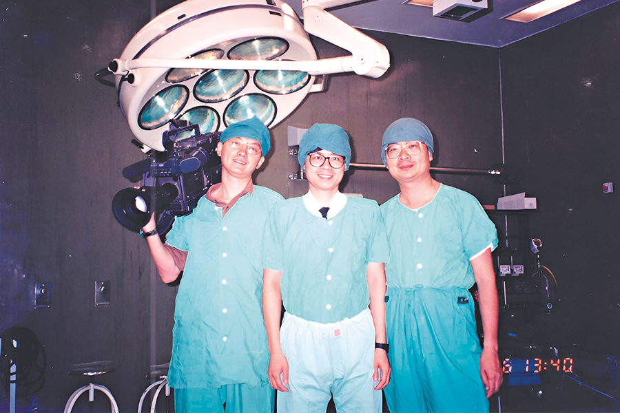 Pang Sir (centre) had witnessed the psychosurgery OT in 1980s.
