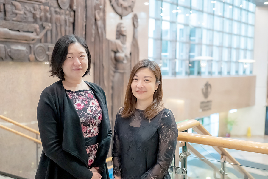 Dr Kwan (right) states that the results of overseas recruitment fairs were beyond expectation. Dr Chong (left) is actively arranging ‘clinical observation’ for interested medical students and medical practitioners.