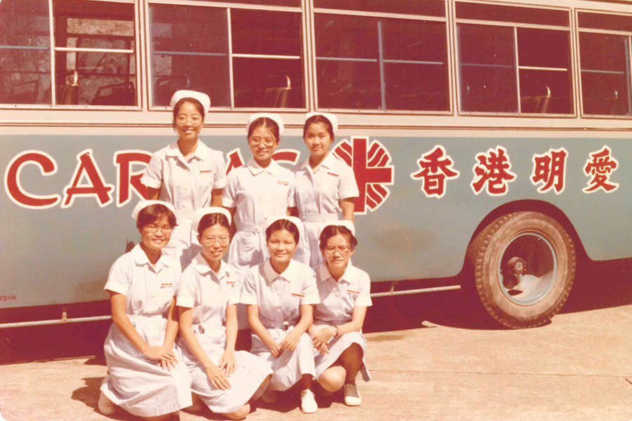 明愛醫院護士學校1965年創立，2002年停辦後，2008年重開。有1980年代嘅校友憶述，學校會不時舉辦戶外旅行同醫院參觀等學生活動。