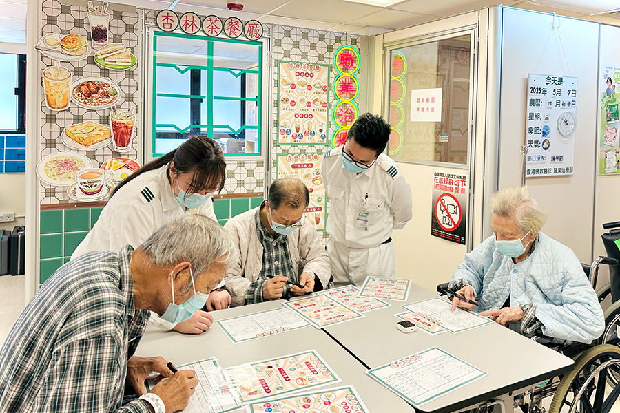 香港佛教醫院職業治療部化身成「杏林茶餐廳」，為病人提供復康治療。